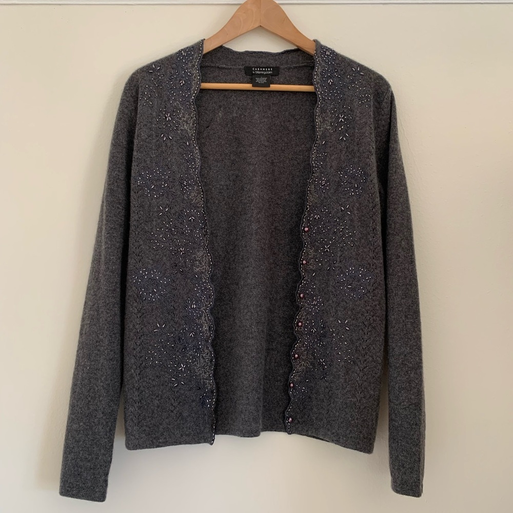 Cashmere by Bloomingdale’s grey beaded sweater small